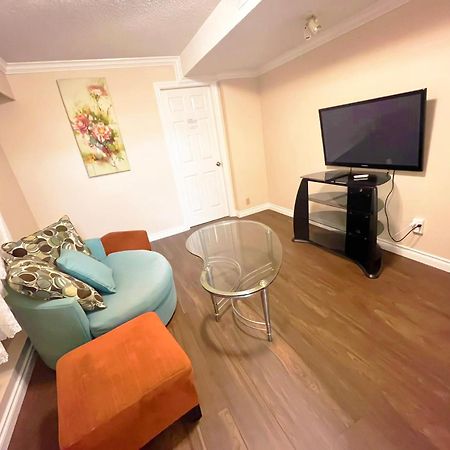 Private Suite With Private Entrance King Bed Richmond Exterior foto