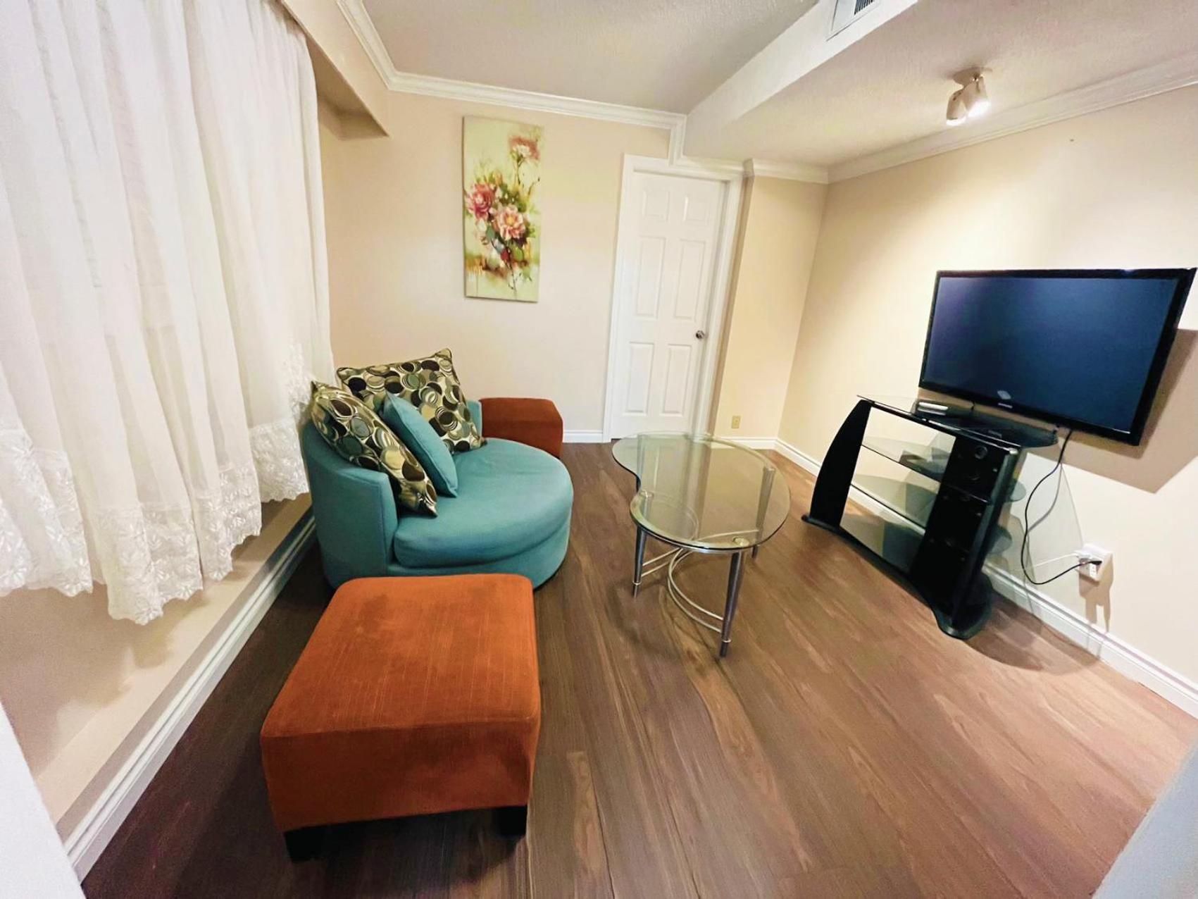 Private Suite With Private Entrance King Bed Richmond Exterior foto