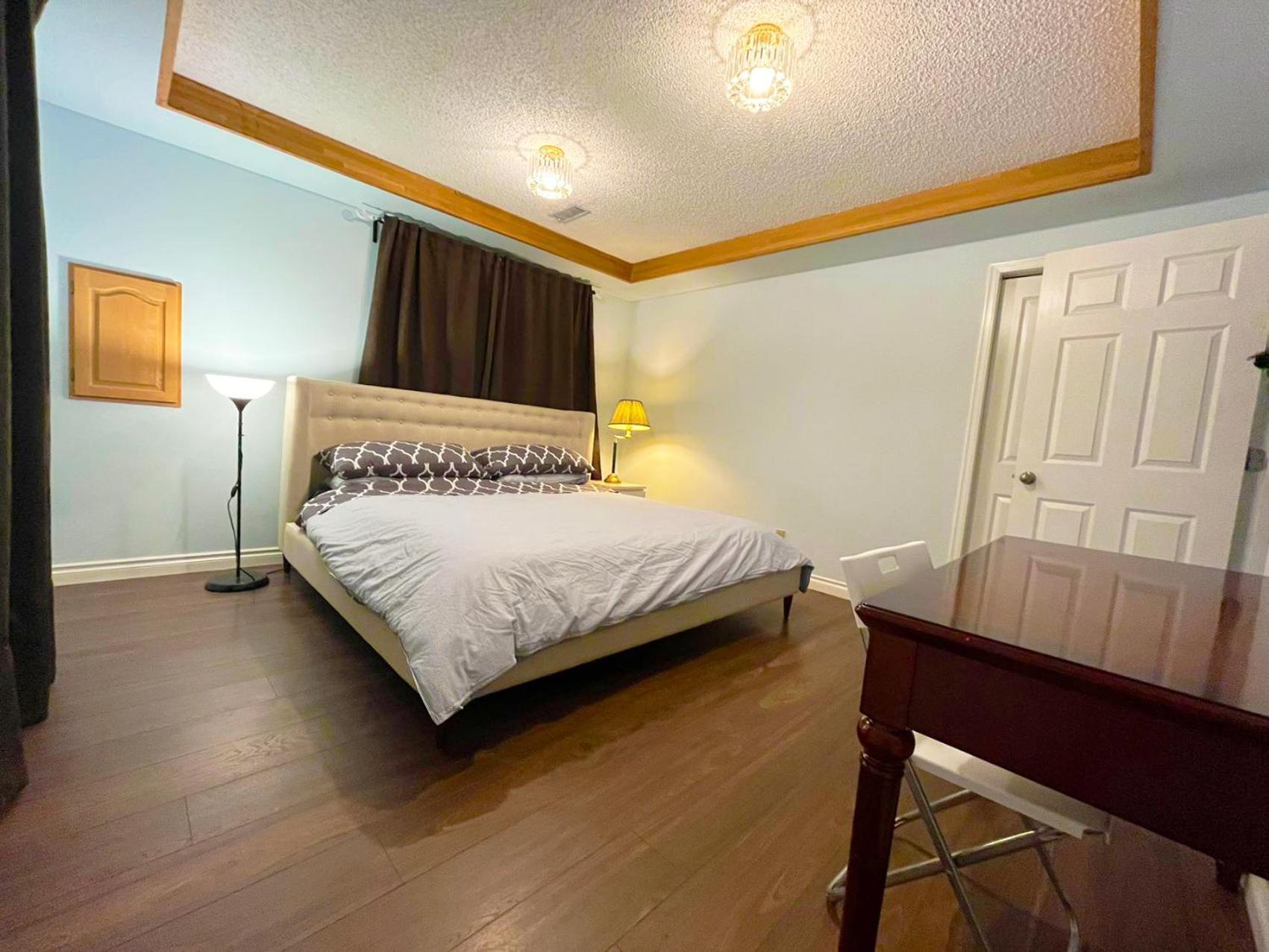 Private Suite With Private Entrance King Bed Richmond Exterior foto